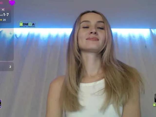 Explore sexy stripper --oliva4ka-- --oliva4ka-- from BongaCams