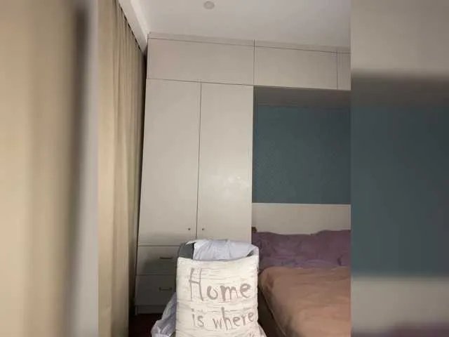 Freechat -wowFox- on BongaCams