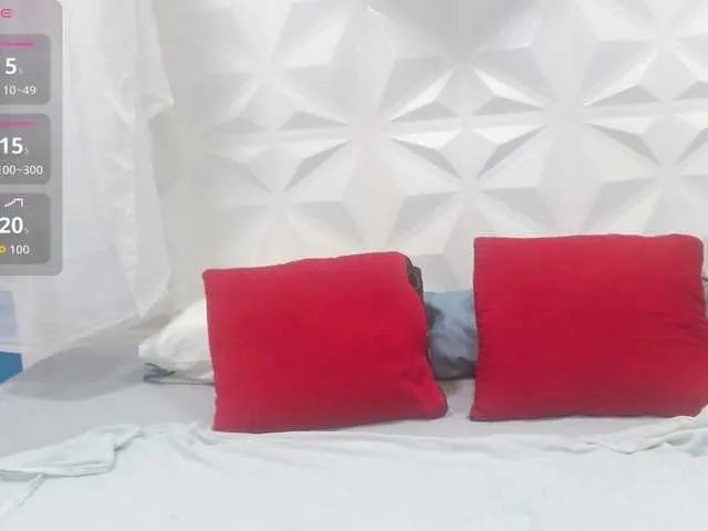 Freechat adissonpetite on BongaCams