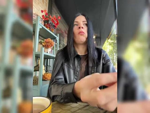 Afinakaroli83 from BongaCams