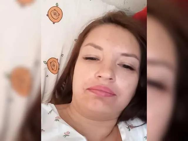 Checkout AllisonXStar, she wants to masturbate for you AllisonXStar from BongaCams