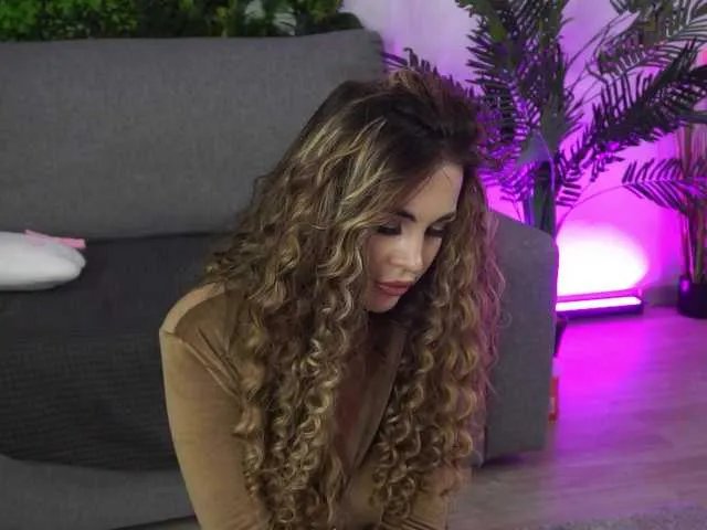 Freechat AmiraRoshen on BongaCams