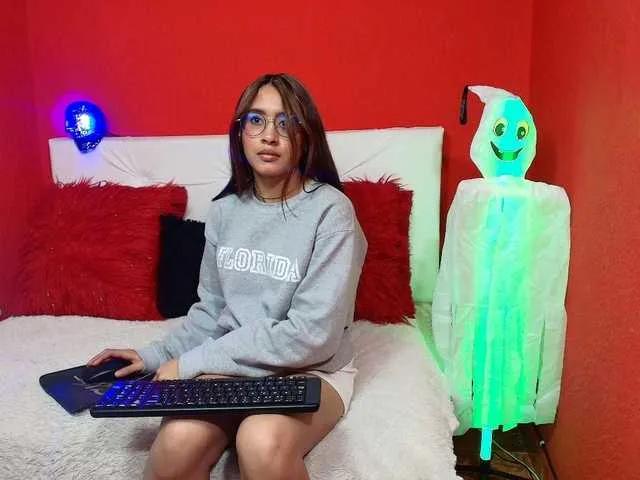 amy-lennox on BongaCams