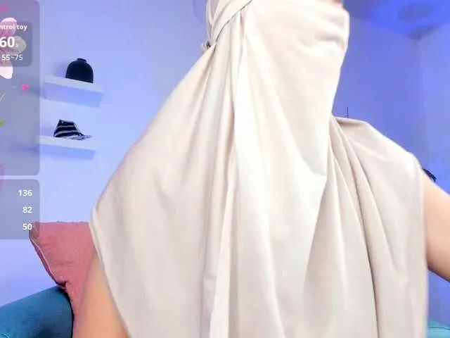 Sexy Aura-cuutee from BongaCams Aura-cuutee from BongaCams