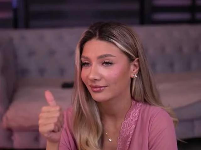 Join BlairSander, she wants to masturbate for you BlairSander from BongaCams