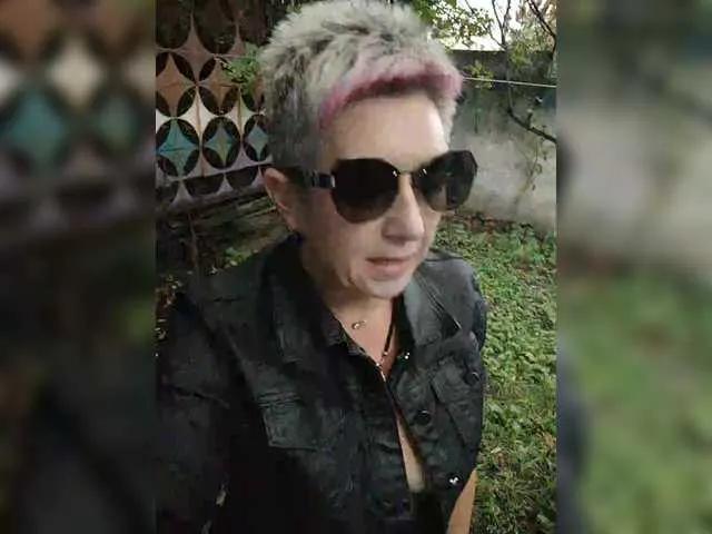 Freechat BUSINKA-25 on BongaCams