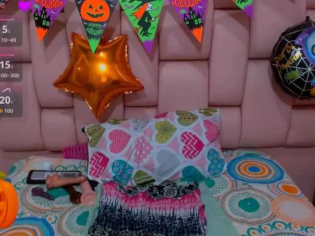 Watch hot camwhore Carolinasquirt18 carolinasquirt18 from BongaCams