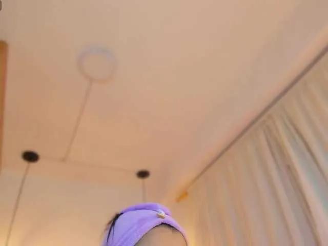 Sweet Cassiestevens wants you to fuck her body now Cassiestevens from BongaCams