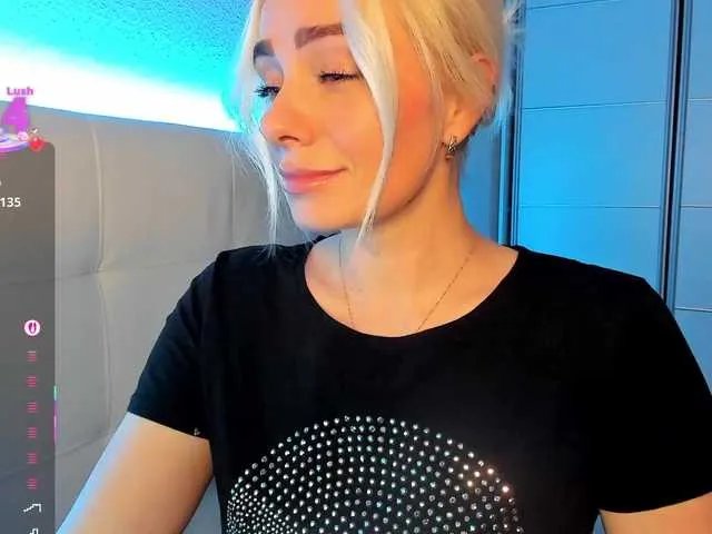 Freechat Dashulakiss1 on BongaCams