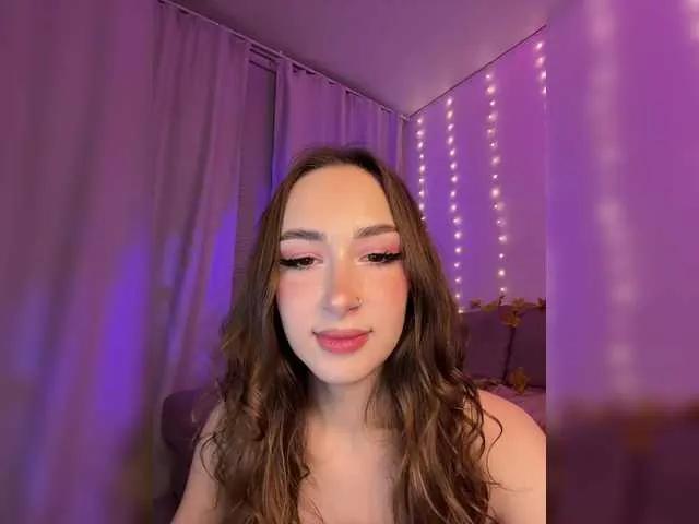 Join dirty performer DearAmiira DearAmiira from BongaCams