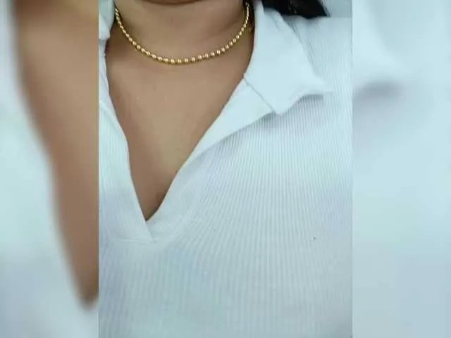 Freechat EinnyMure on BongaCams