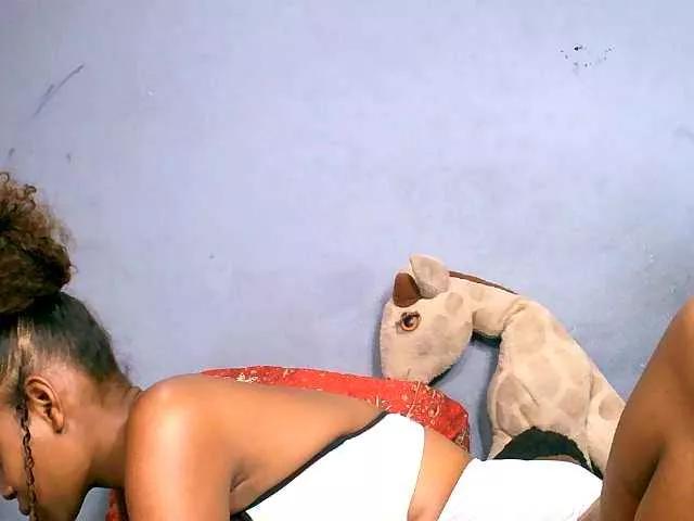Elisahh on BongaCams 