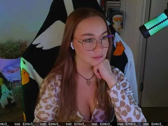 Freechat Emili1- on BongaCams