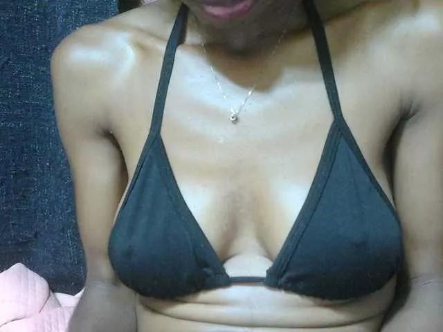 Felaniah on BongaCams 