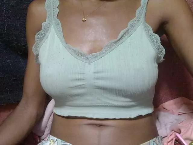 Felaniah on BongaCams 