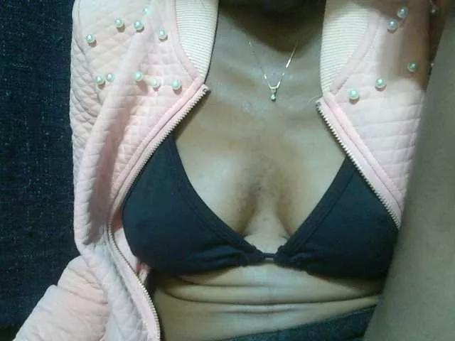 Felaniah on BongaCams 