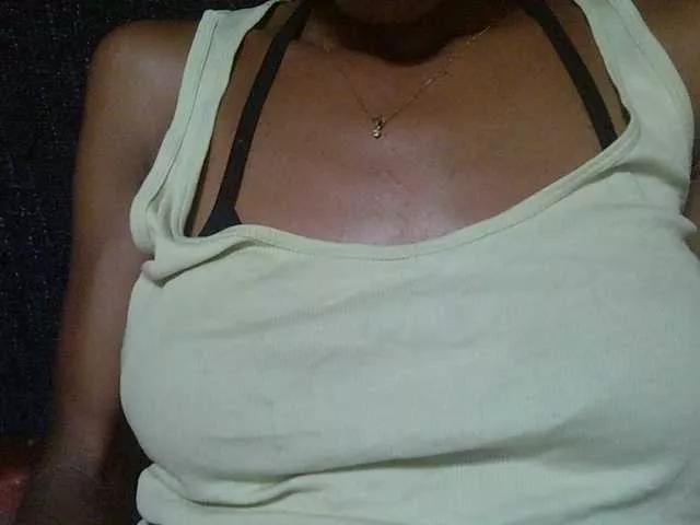 Felaniah on BongaCams 