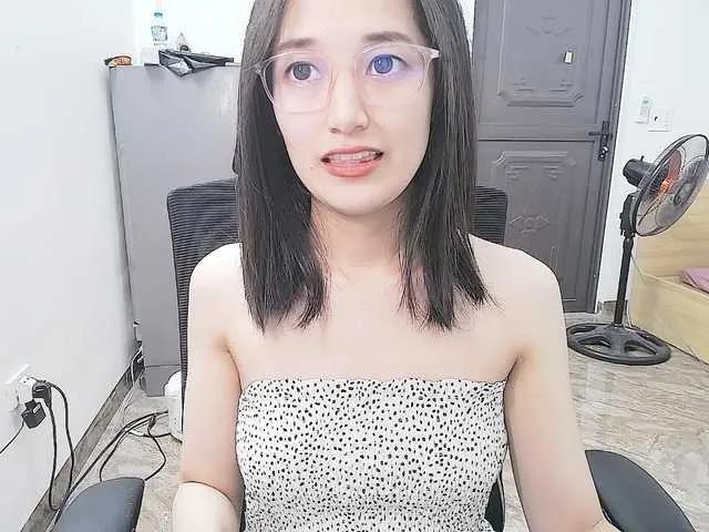 Sweet Hana099 wants you to fuck her body now Hana099 from BongaCams