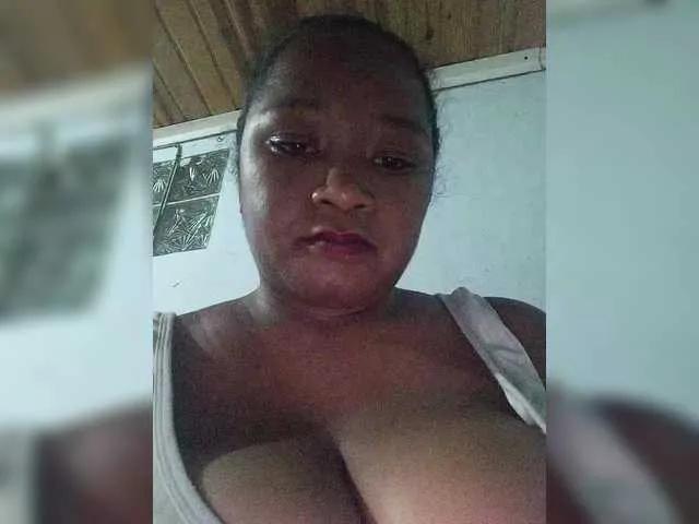 Join slutty stripper Ilounah Ilounah from BongaCams