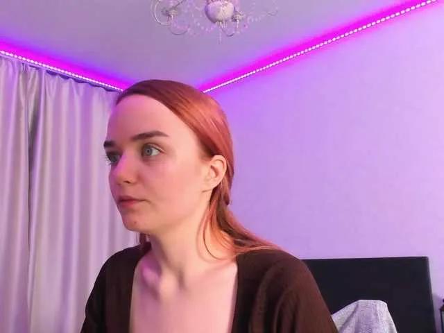 Join slutty slut JanetShy JanetShy from BongaCams