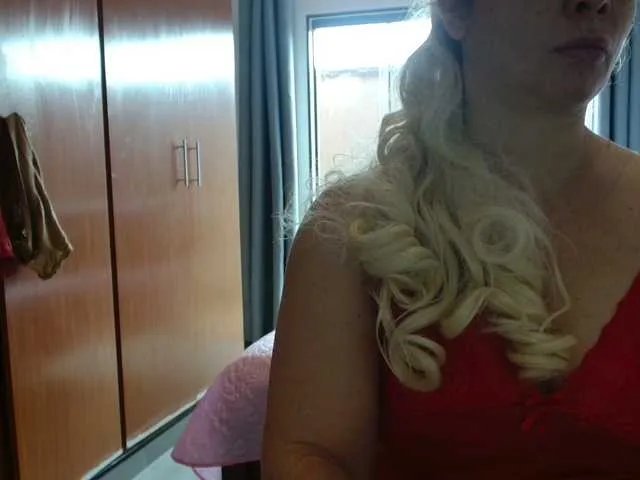 Jussara-Milf on BongaCams 