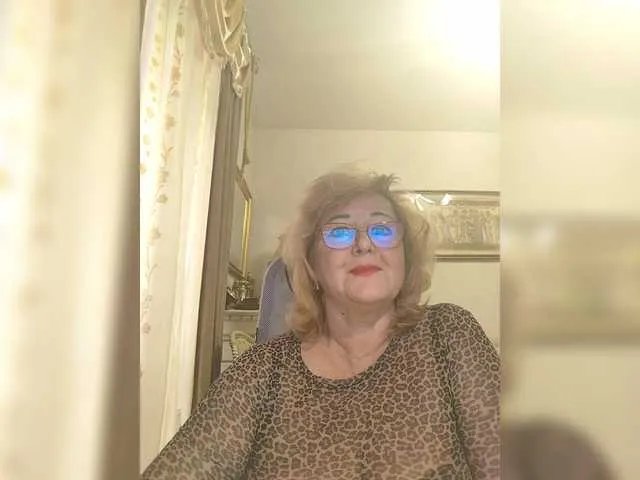 KarinkaSweet on BongaCams