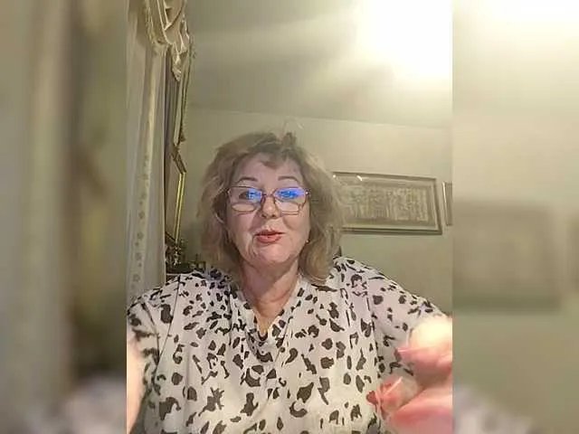 KarinkaSweet on BongaCams