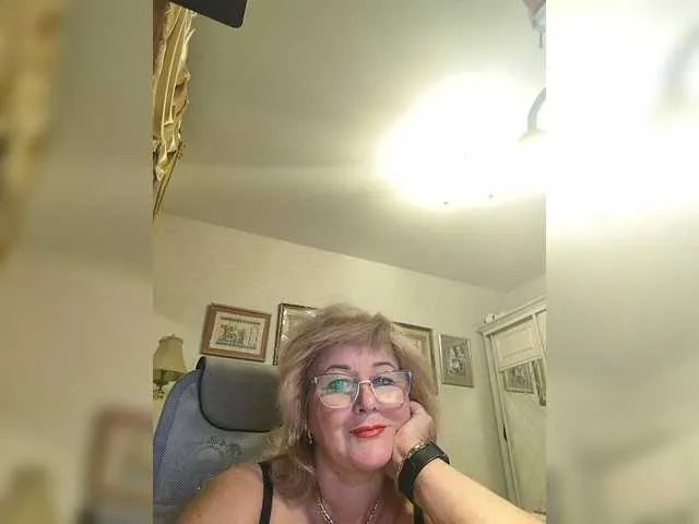 KarinkaSweet on BongaCams