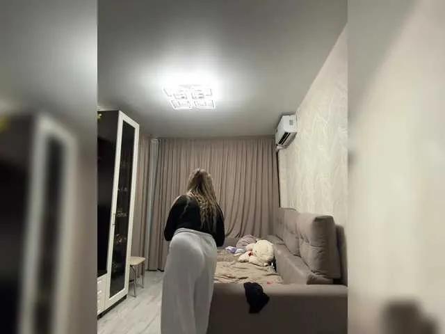 Freechat KateMid on BongaCams