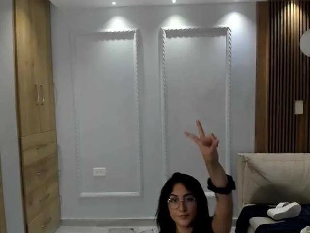 Freechat KayLov on BongaCams