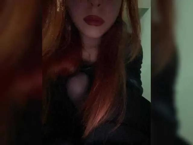 KiraSaud69 from BongaCams