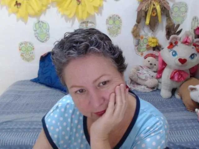 Freechat LADYQUEEN520 on BongaCams