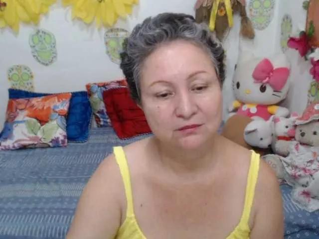 Freechat LADYQUEEN520 on BongaCams