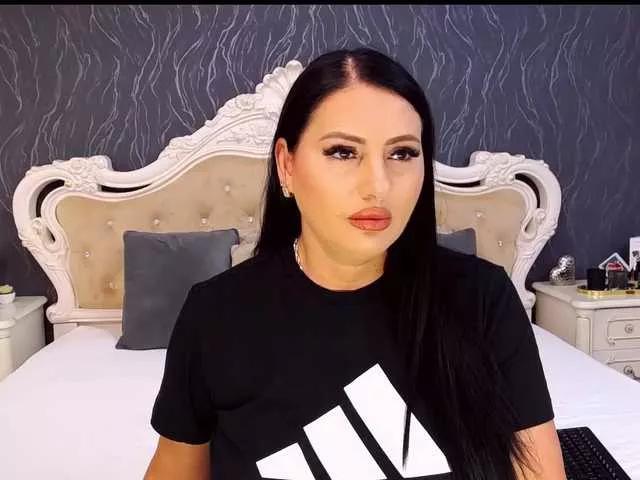 LaurenSaint1 on BongaCams 