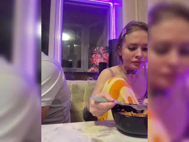 Explore hot camslut Letti28 Letti28 from BongaCams