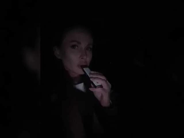 Letti28 from BongaCams