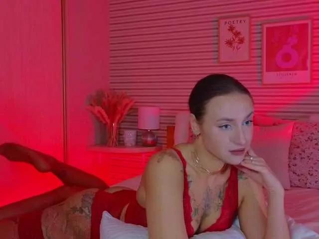 Lillii from BongaCams