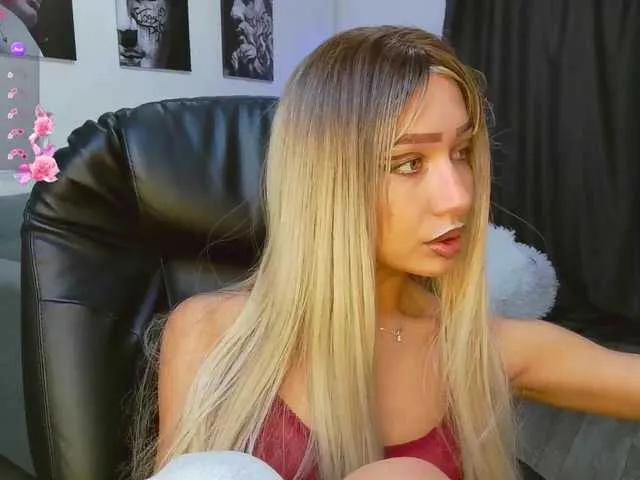 Hot LisaShultz wants you to fuck her body now LisaShultz from BongaCams