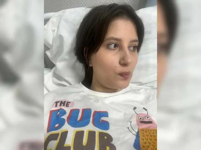 Freechat Llevie on BongaCams