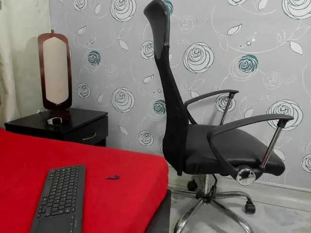 Freechat lunaeva23 on BongaCams