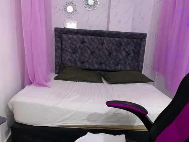 Freechat mia-thommson on BongaCams