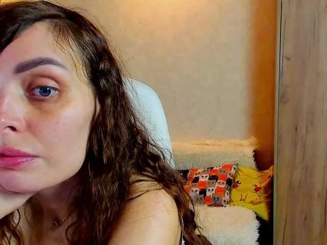 Freechat miagrantes on BongaCams