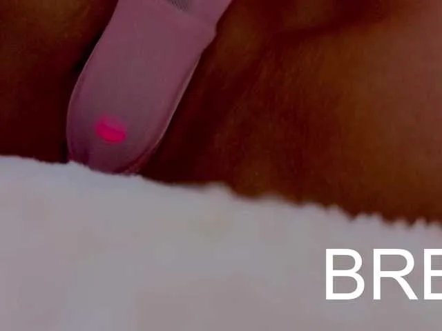 Freechat MiamiMur on BongaCams