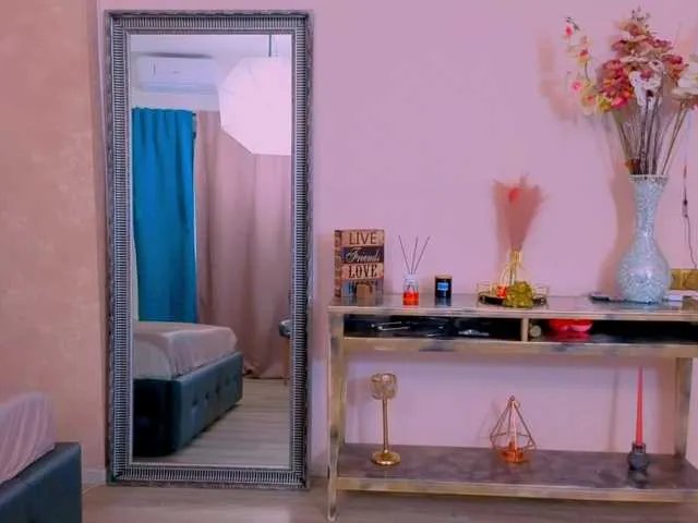 Freechat MichelleReys on BongaCams