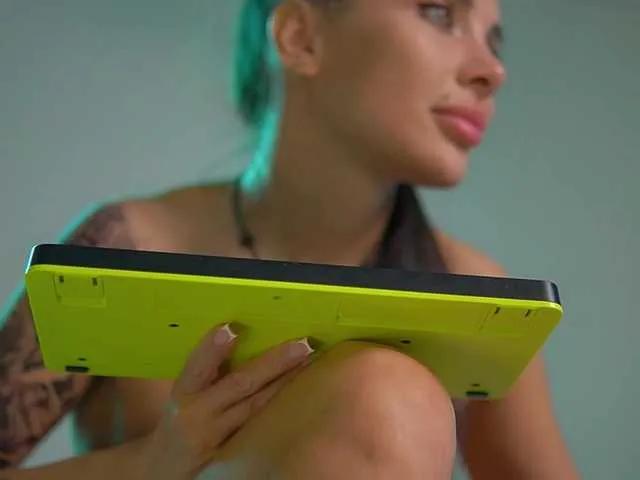 Try MilaMayy, she wants to masturbate for you MilaMayy from BongaCams
