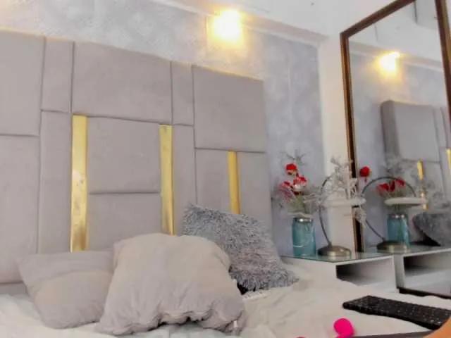 Freechat MilaSaenz on BongaCams