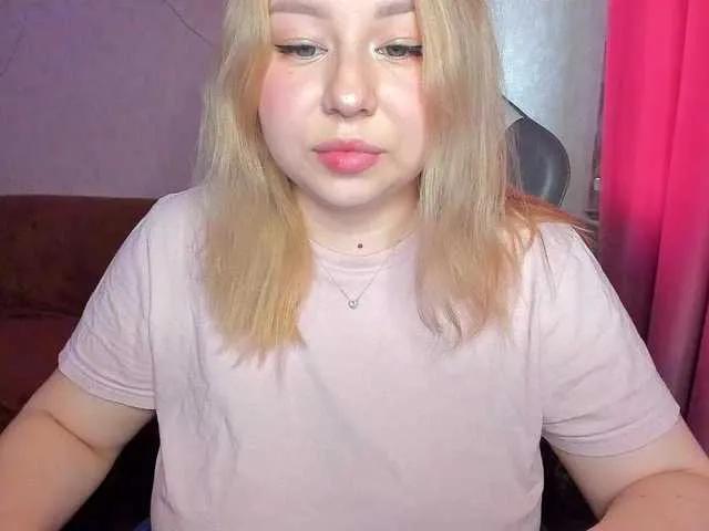 Join 20 years old MilkaFoxy from BongaCams MilkaFoxy from BongaCams