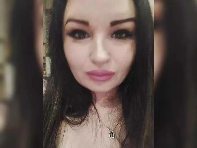 Freechat Monica- on BongaCams