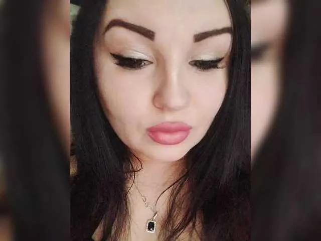 Freechat Monica- on BongaCams