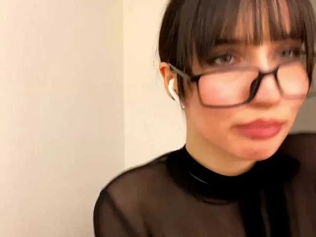 Freechat mylittlemolly on BongaCams
